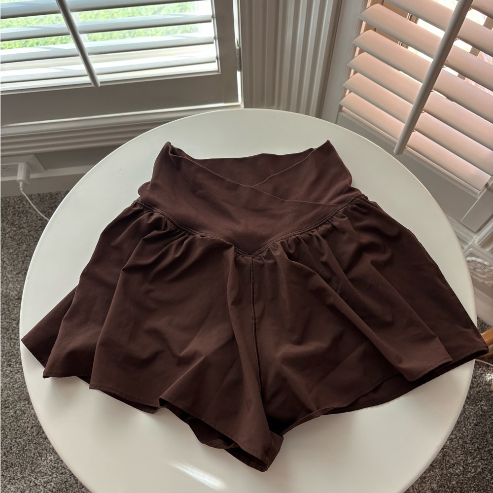 Brown crossover flowy shorts